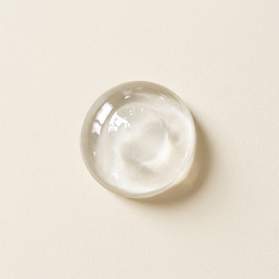 Clear gel dollop